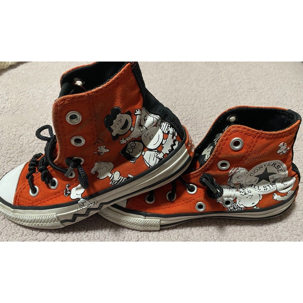 Converse x Peanuts Chuck Taylor All Star High Tops Snoopy & Friends Youth 11